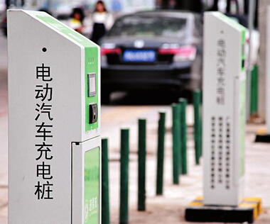 人民網(wǎng)：充電樁少、充電時(shí)間長(zhǎng) 換電式出租車前景如何