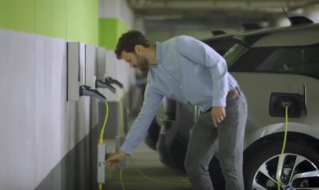 電動汽車充電新方法，將路燈改造成充電樁
