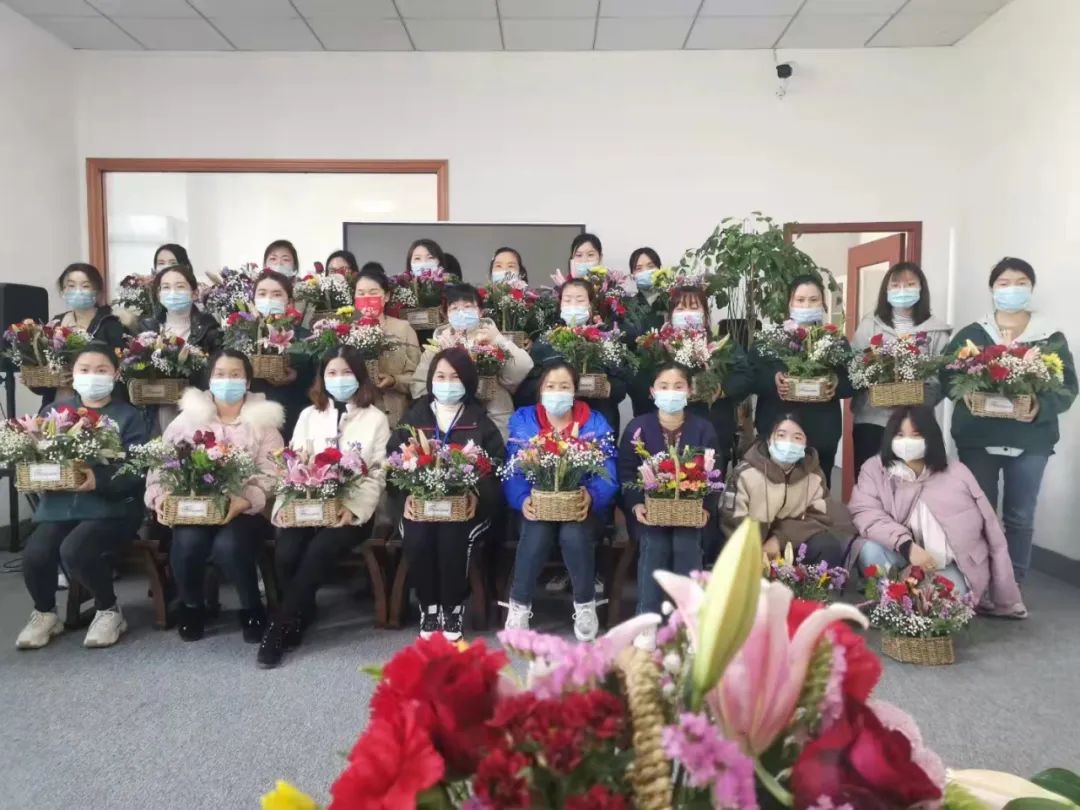 人間三月芳菲始，又是一年花開時(shí)……